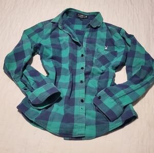 💕 PLAYBOY 💕 Blue And Green Plaid Button Down Top